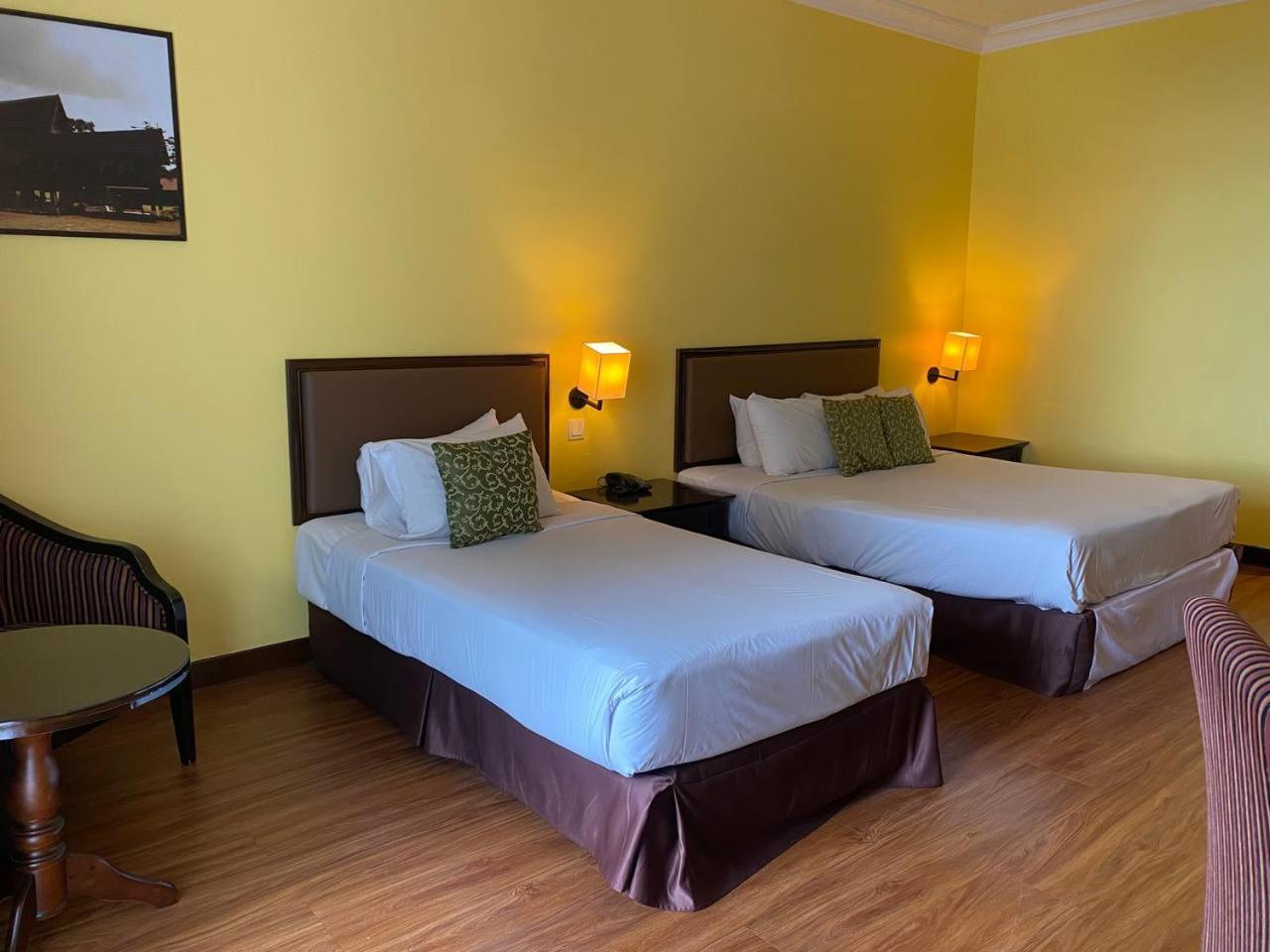 Ehsan Seaview Hotel Port Dickson Kültér fotó